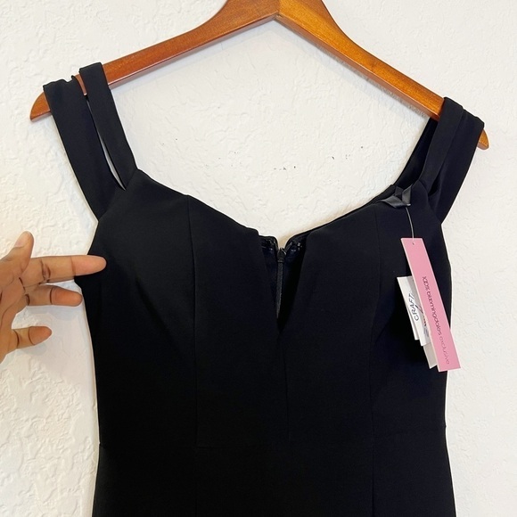 AQUA Off-the-Shoulder Gown - Picture 4 of 10